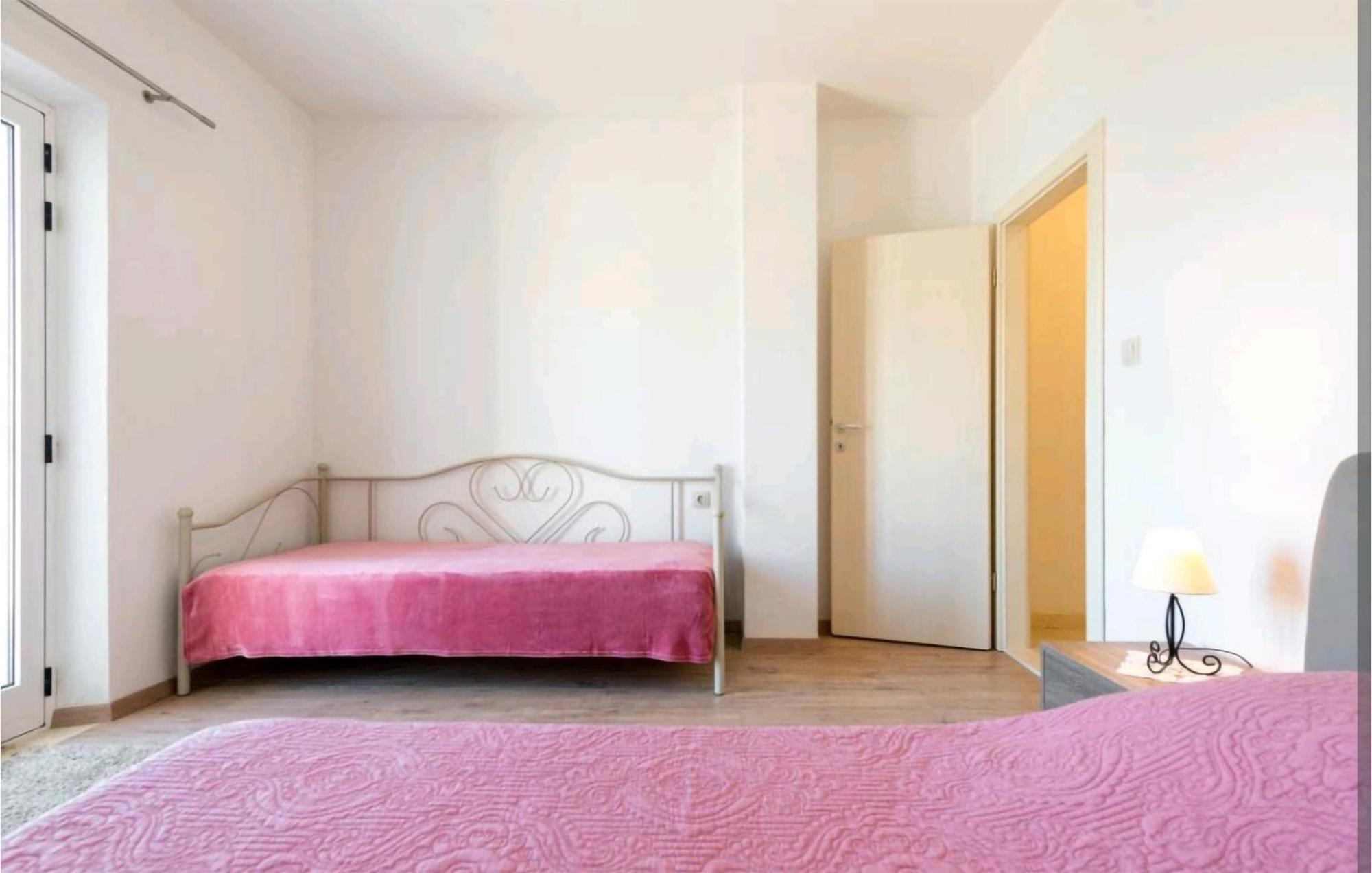 Amazing Apartment In Selca With Wifi Selca (Brac) Exterior foto